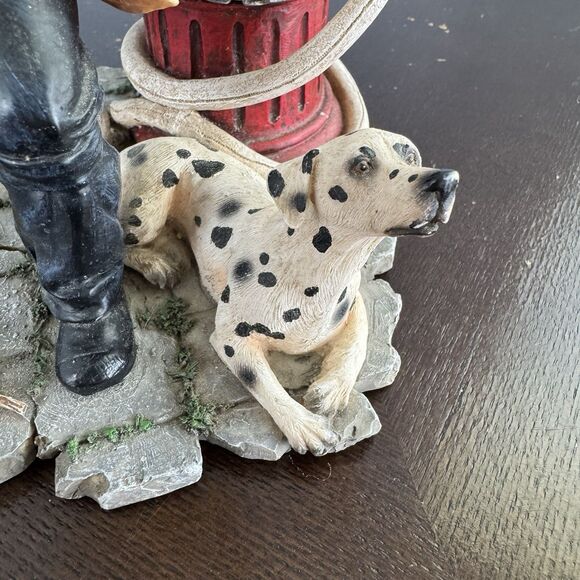 Vintage Fireman Statue Lamp w Hose, Hydrant & Dalmation Light Works - Realistic - Picture 8 of 12